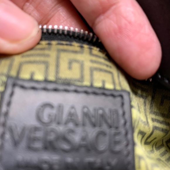 Versace black leather handbag with with logo stitching. - Picture 6 of 7